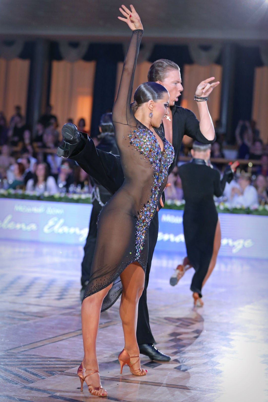 Елена Хворова фигура