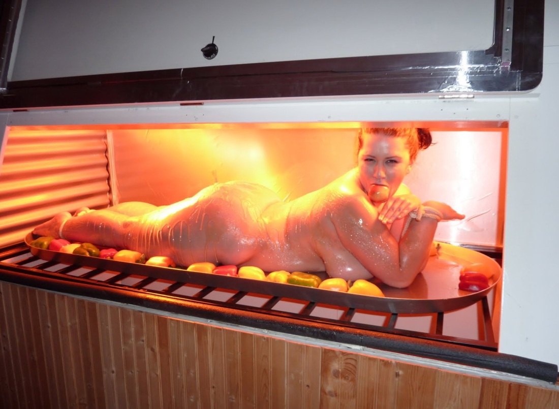 Mukiskitchen жареные девушки