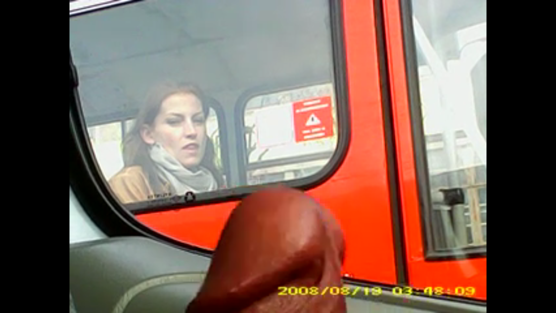 Подрочил в общественном транспорте