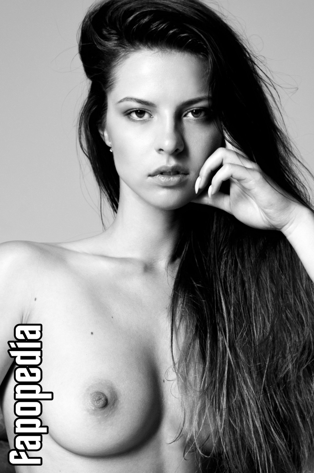 Юлия Топольницкая грудь