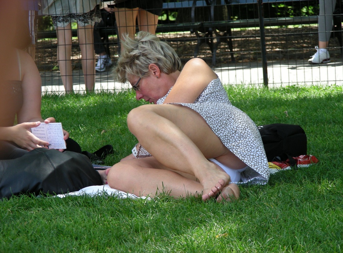 Подглядывание за женщинами