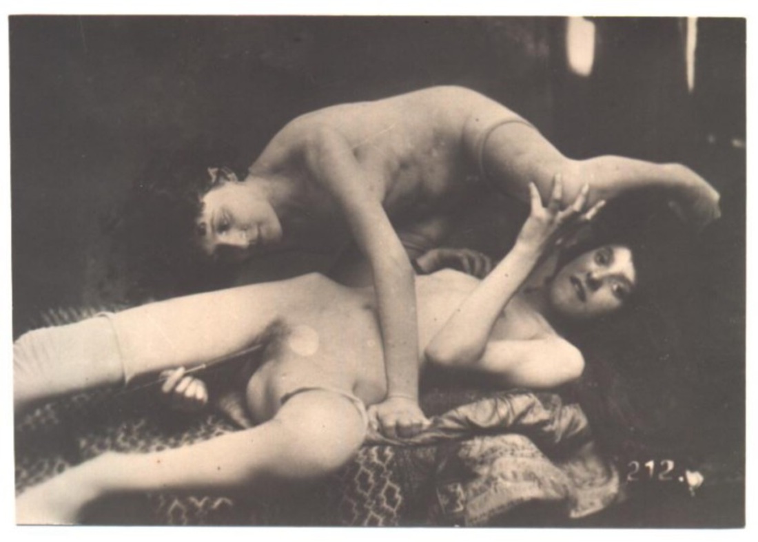 Камасутра ретро фото внутри влагалища