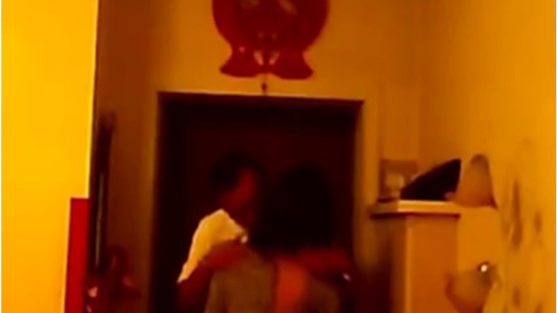 Измена жены мужу на камеру