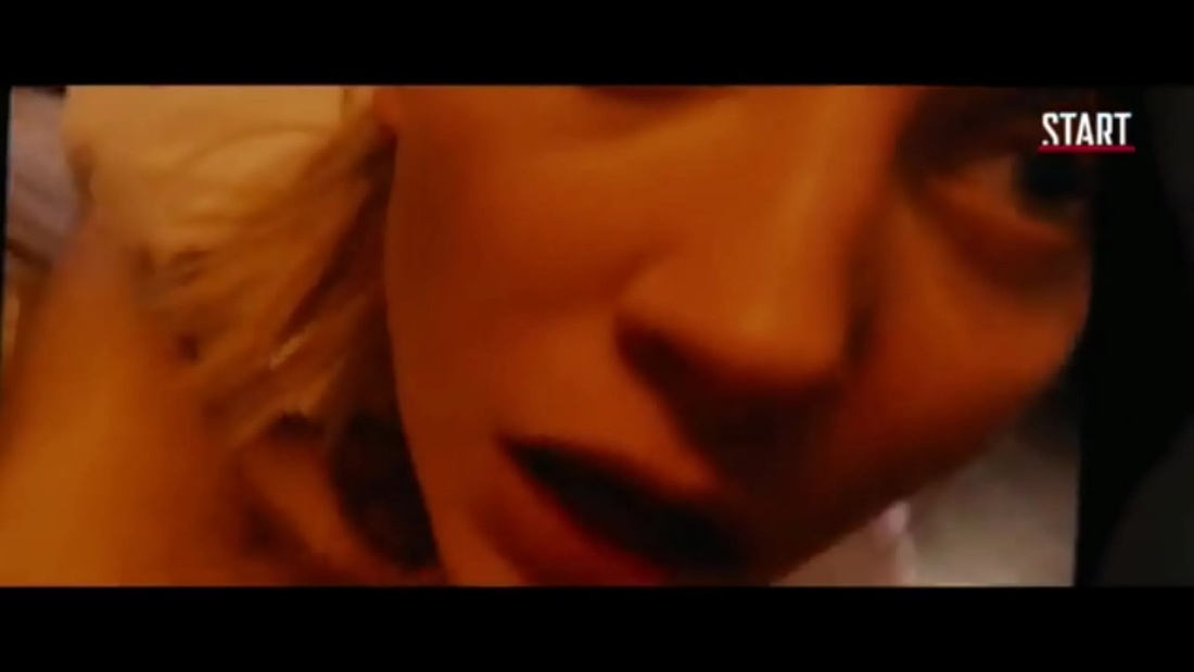 Кристина Асмус держит член в руке