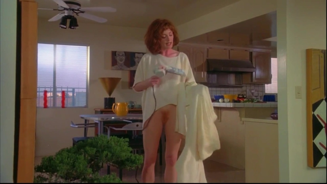 Джулианна Мур без трусов